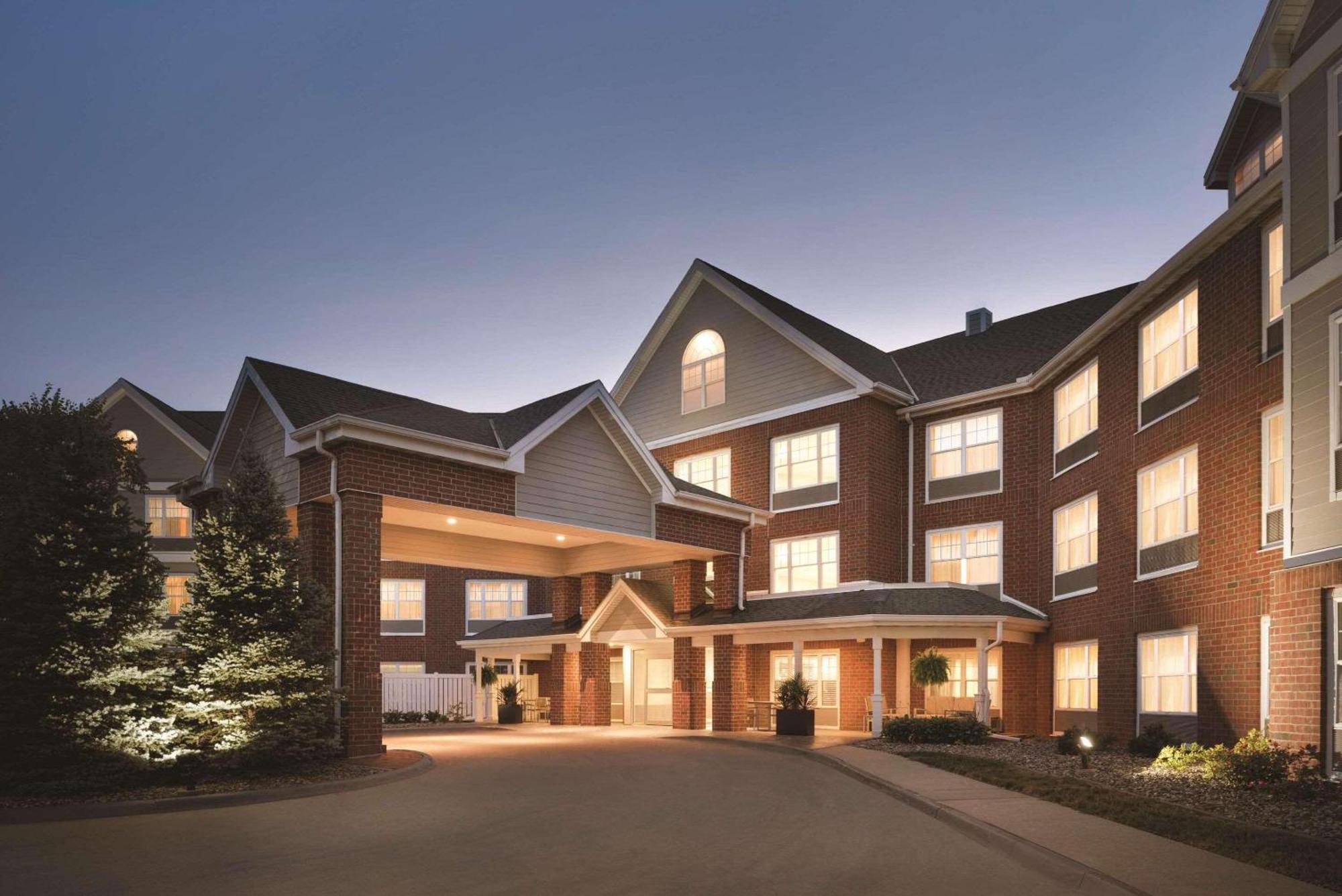 Country Inn & Suites By Radisson, Des Moines West, Ia Clive Екстериор снимка