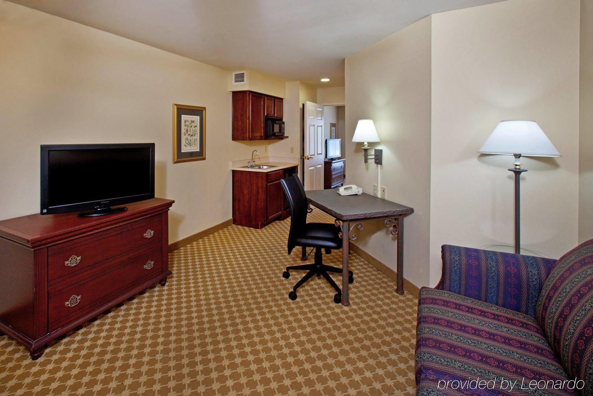 Country Inn & Suites By Radisson, Des Moines West, Ia Clive Екстериор снимка