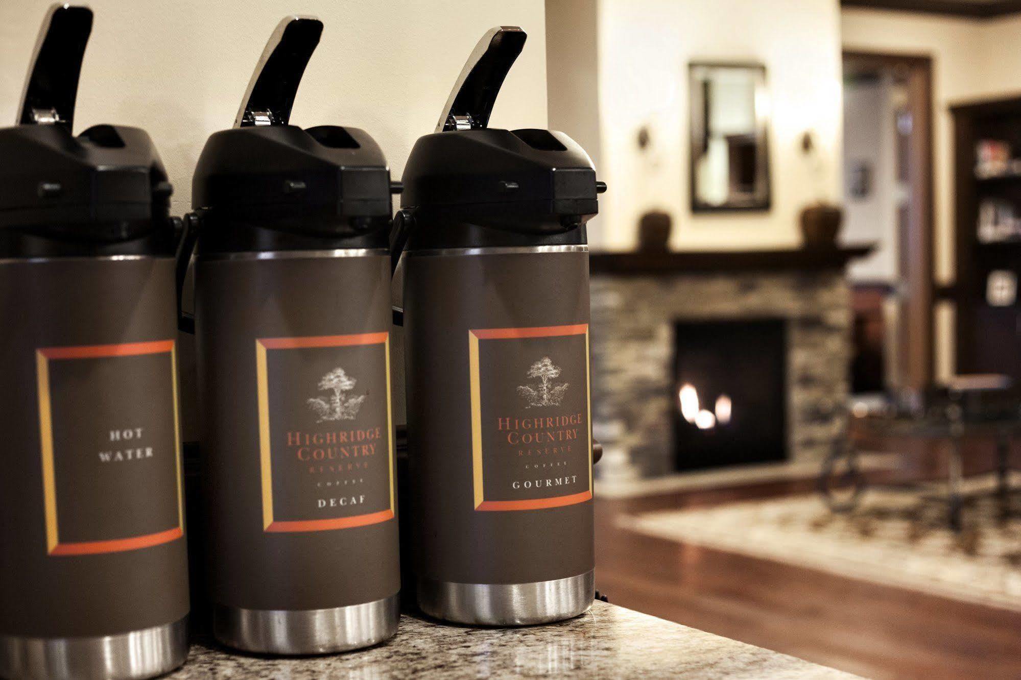 Country Inn & Suites By Radisson, Des Moines West, Ia Clive Екстериор снимка